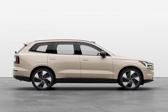 Volvo EX90 PURE ELECTRIC TWIN ULTRA 7míst