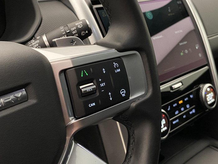 Land Rover Discovery D250 AWD R-DYNAMIC REZERVACE 3.0 d Dynamic