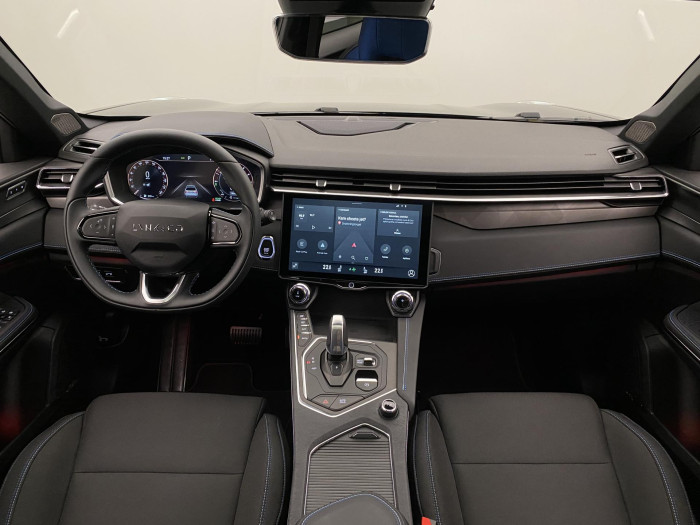 Lynk & Co 01 PHEV DCT AUT 1.maj