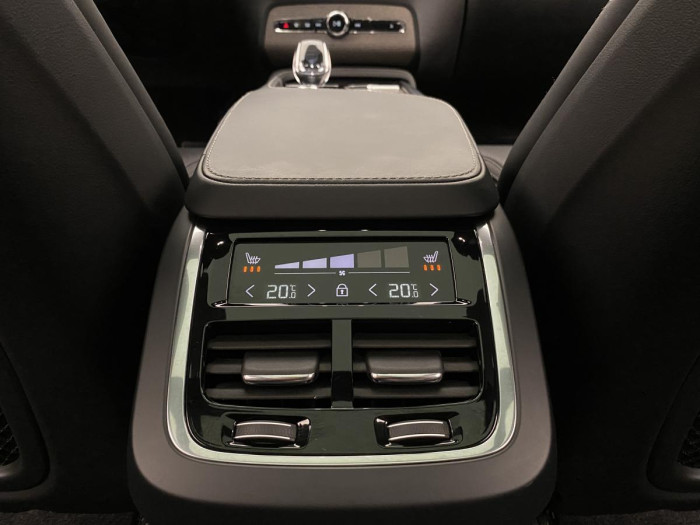 Volvo XC90 B5 AWD INSCRIPTION REZERVACE