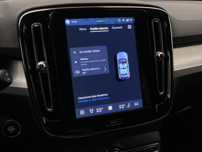 Volvo XC40 B3 DARK PLUS REZERVACE