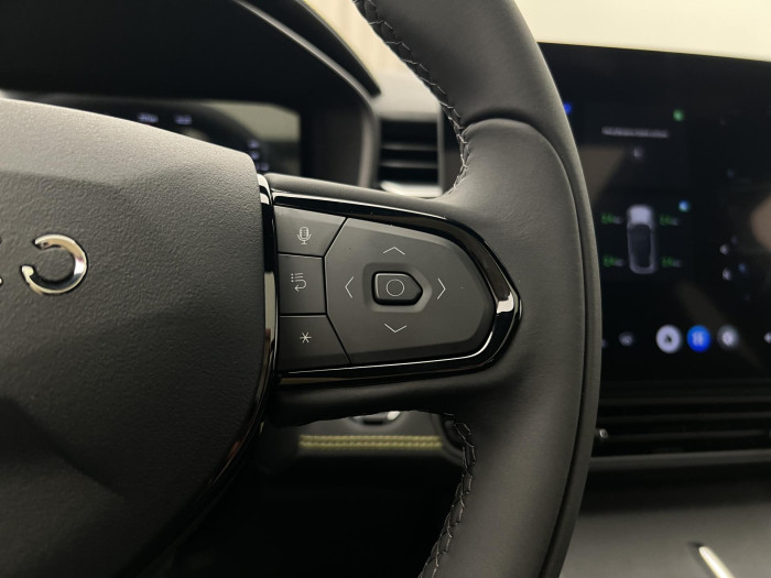 Lynk & Co 01 MORE PHEV