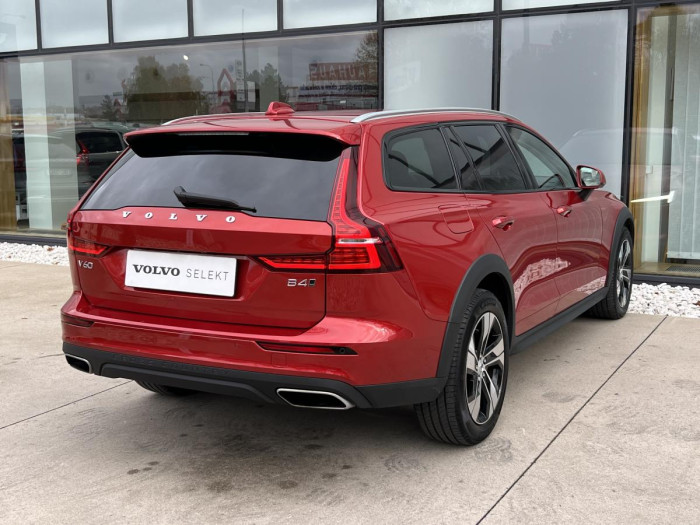 Volvo V60 CROSS COUNTRY B4 AWD Aut 1.maj