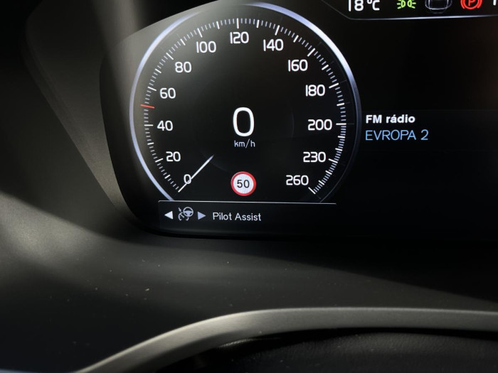 Volvo V60 B4 R-DESIGN Aut 1.maj.
