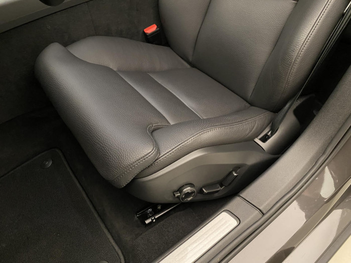 Volvo V60 B4 DARK PLUS AUT 1.maj