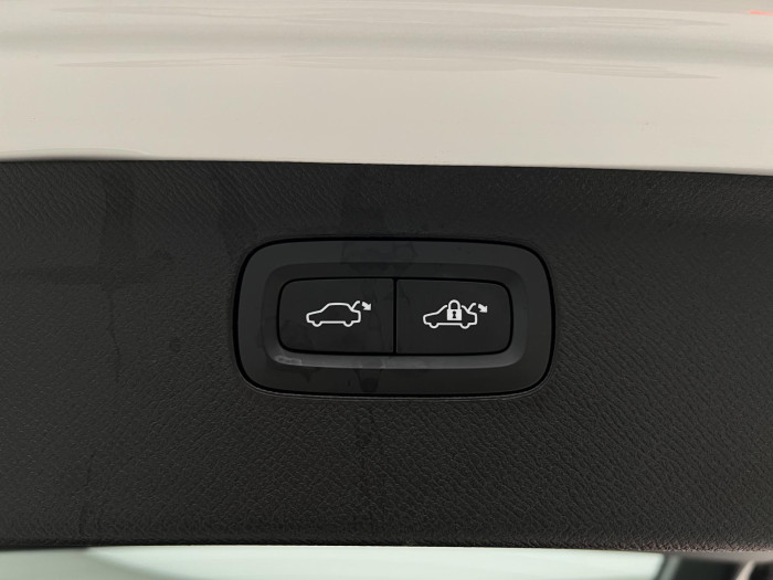 Volvo XC90 B5 AWD PLUS BRIGHT VZDUCH