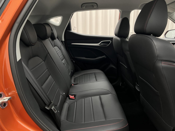 MG ZS EMOTION PLUS 1.5DVVT MAN