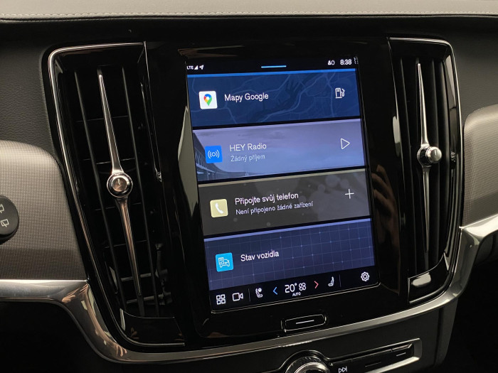 Volvo V90 CC B4 AWD PLUS AUT CZ 1.maj