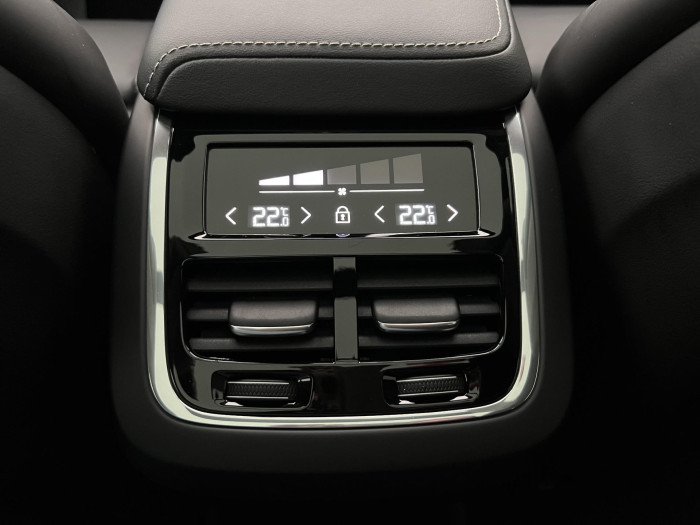 Volvo XC60 B5 AWD ULTRA BLACK EDITION AUT 2.0 Edition