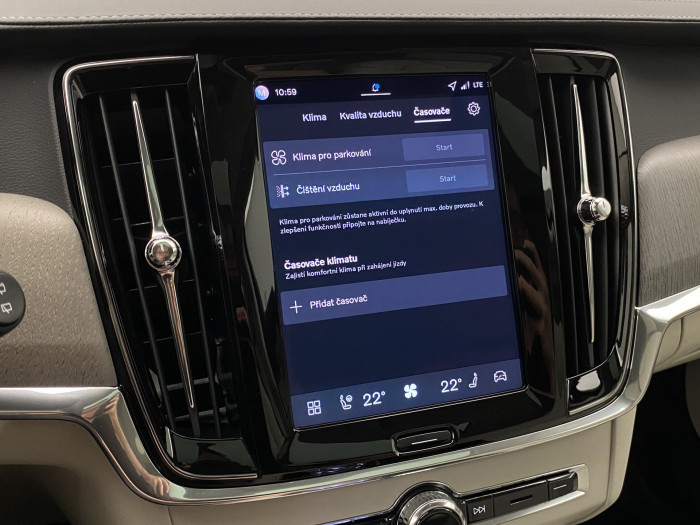 Volvo V90 T8 AWD Plug-in DARK ULTRA