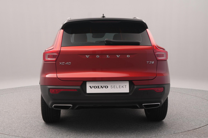 Volvo XC40 T3 R-DESIGN AUT REZERVACE