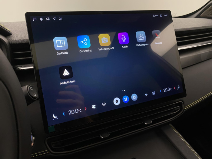 Lynk & Co 01 01 MORE PHEV DEMO