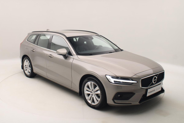 Volvo V60 B4 MOMENTUM AUT REZERVACE 2.0 Momentum