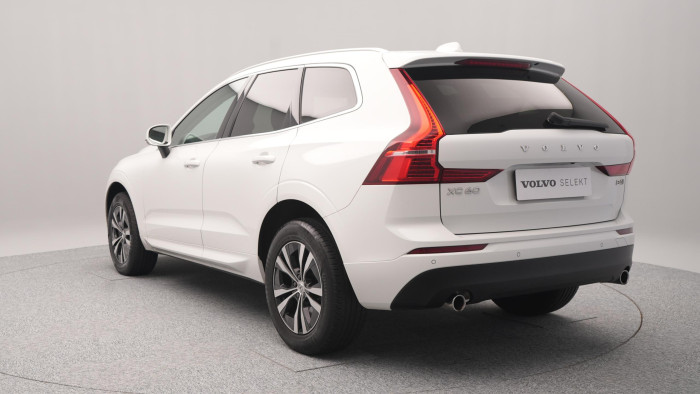 Volvo XC60 B4 AWD MOMENTUM PRO AUT CZ 2.0 Momentum