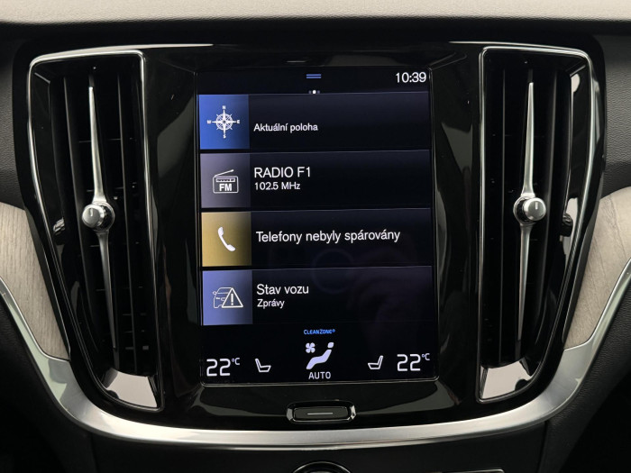 Volvo V60 CC B5 AWD PRO AUT CZ 2.0 CC CC