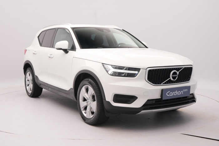 Volvo XC40 B4 MOMENTUM AUT CZ 2.0 Momentum