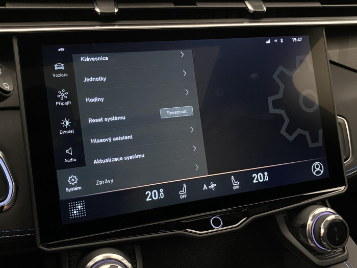 Lynk & Co 01 PHEV DCT AUT 1.maj REZERVACE