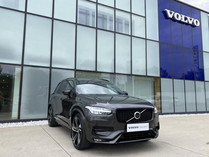 Volvo XC90 B5 AWD DARK ULT. 7MÍSTNÁ Aut