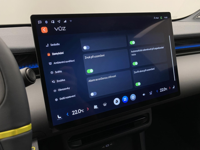 Lynk & Co 02 MORE PŘEDVÁDĚCÍ VŮZ