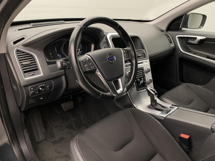 Volvo XC60 D4 AWD MOMENTUM AUT 2.4 d Momentum