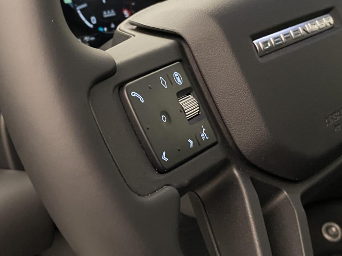 Land Rover Defender 130 D300 OUTBOUND 3.0 d