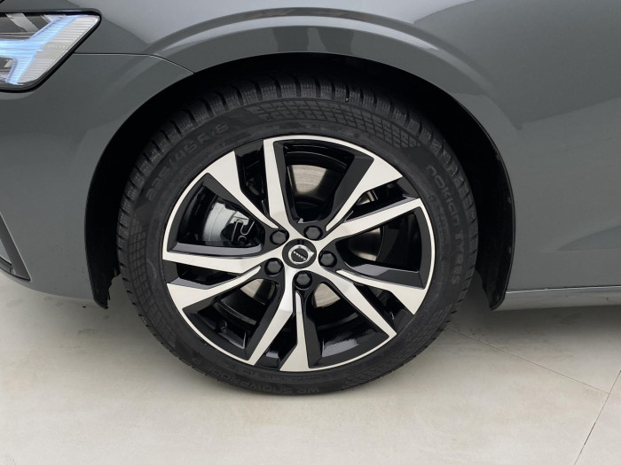 Volvo V60 B4 AUT DARK PLUS