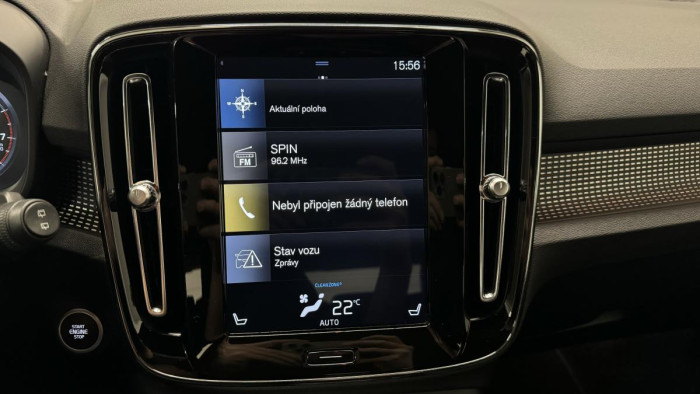 Volvo XC40 T4 R-DESIGN AUT REZERVACE