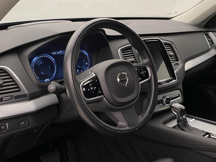 Volvo XC90 D5 AWD MOMENTUM AUT 7míst 2.0 d Momentum