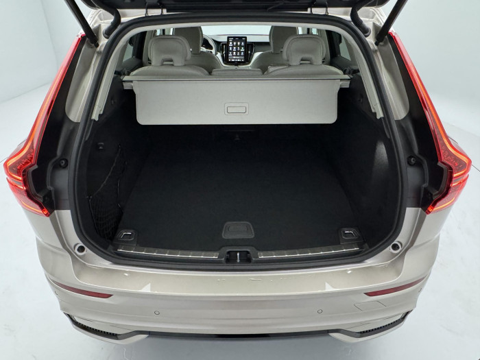 Volvo XC60 T6 AWD AUT DARK PLUS