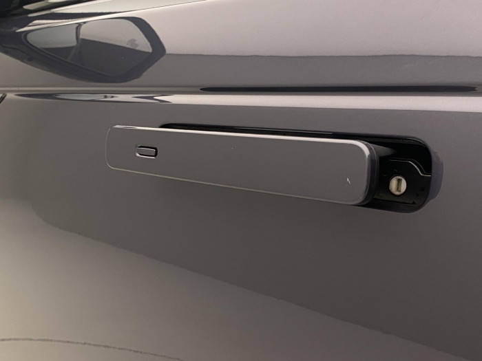 Land Rover Range Rover Velar D300 DYNAMIC SE AWD REZERVACE 3.0 d Dynamic SE