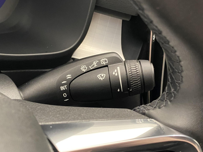 Volvo XC40 B3 DARK PLUS AUT CZ