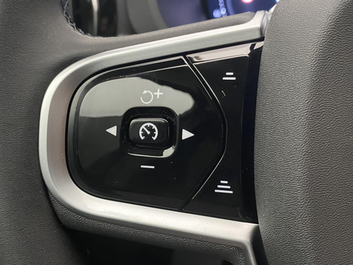 Volvo XC60 B5 AWD AUT DARK PLUS