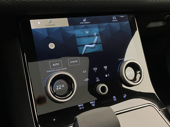 Land Rover Range Rover Velar D200 R-DYNAMIC SE REZERVACE 2.0 d Dynamic SE