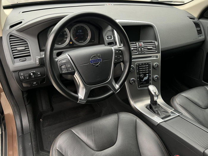 Volvo XC60 D4 AWD SUMMUM AUT 2.4 d Summum