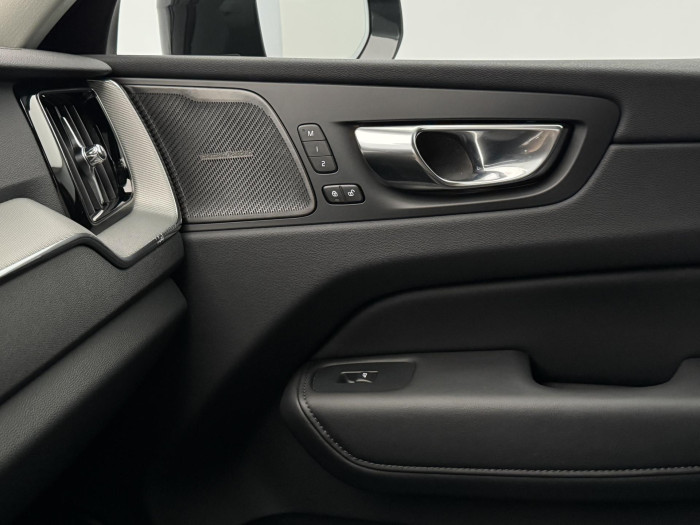 Volvo XC60 T6 AWD RECHARGE PLUS DARK