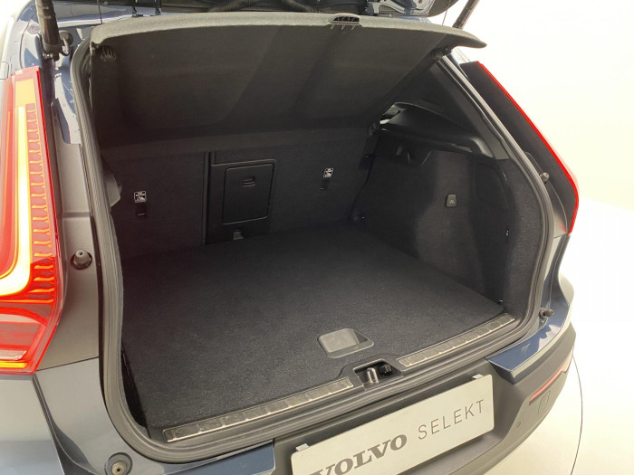 Volvo XC40 B4 AWD INSCRIPTION AUT CZ