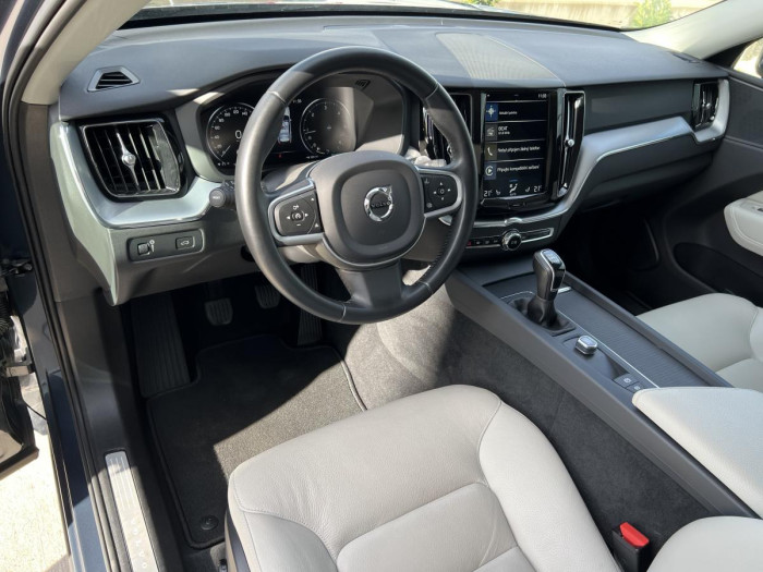 Volvo XC60 D3 MOMENTUM NAVIGACE 1.maj. 2.0 d Momentum