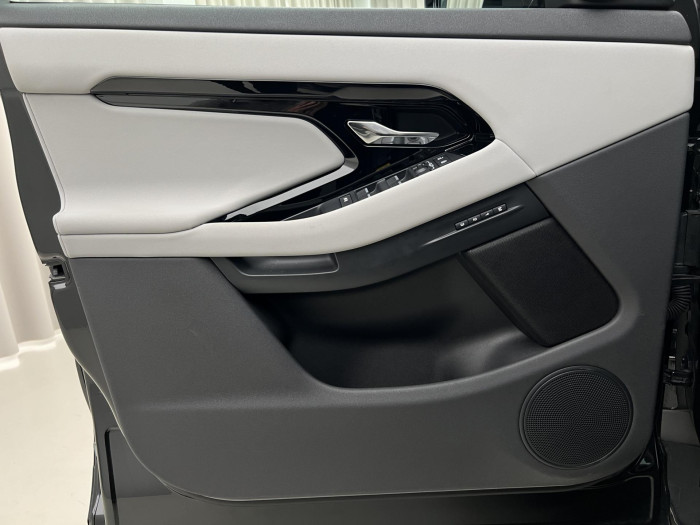 Land Rover Range Rover Evoque P250 DYNAMIC SE AWD AUT CZ 2.0 Dynamic SE