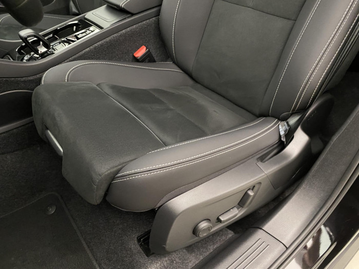 Volvo XC40 B3 DARK PLUS AUT CZ