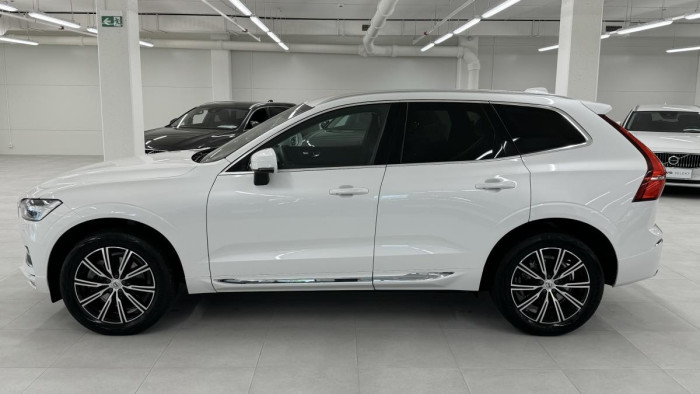 Volvo XC60 B5 AWD INSCRIPTION REZERVACE