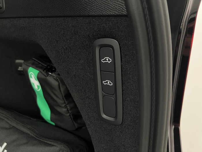 Volvo XC90 T8 AWD RECHARGE DARK PLUS AUT