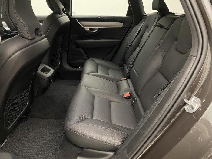 Volvo V90 CC B4 AWD PLUS AUT REZERVACE