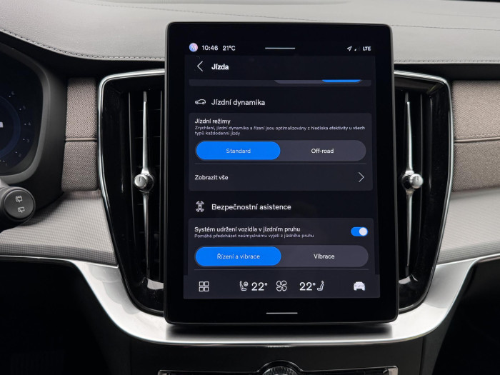 Volvo XC90 B5 AWD CORE AUT CZ 1.maj