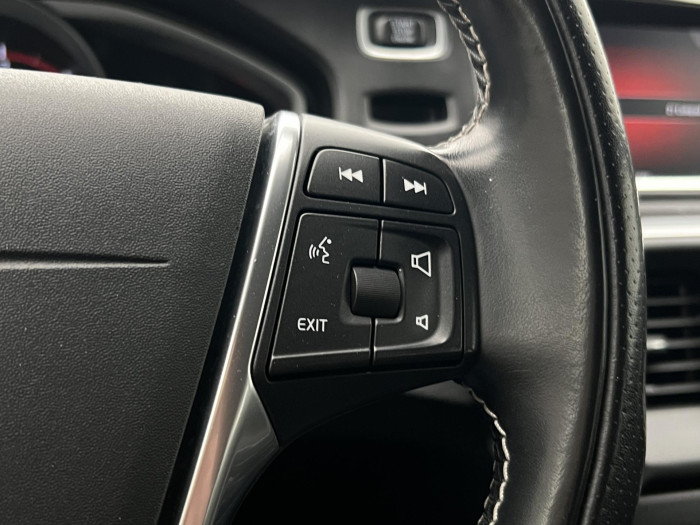 Volvo V40 D3 MOMENTUM AUT CZ 2.0 d Momentum