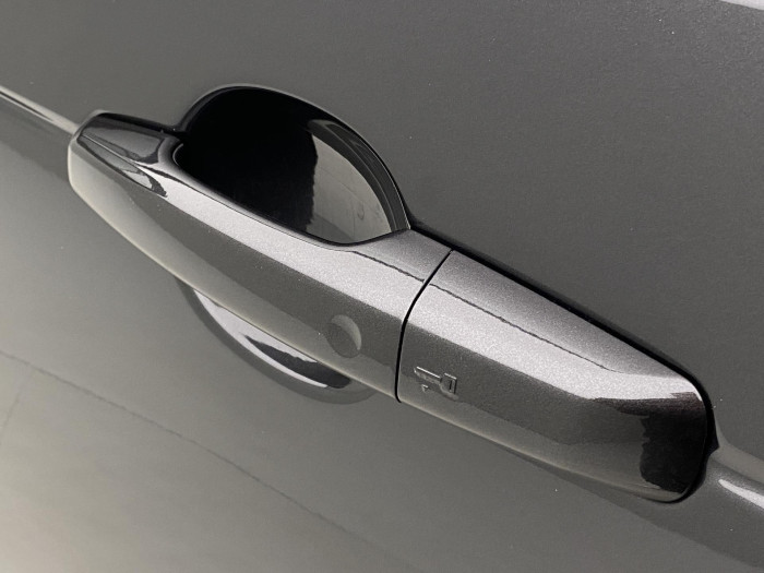 Land Rover Discovery SD6 HSE AWD AUT REZERVACE