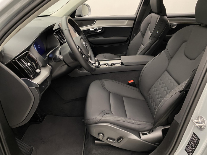 Volvo XC90 T8 AWD RECHARGE CORE AUT CZ 7m