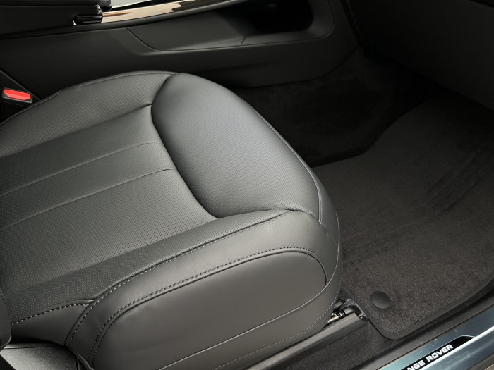 Land Rover Range Rover Sport D300 DYNAMIC SE AWD AUT 3.0 d Dynamic SE