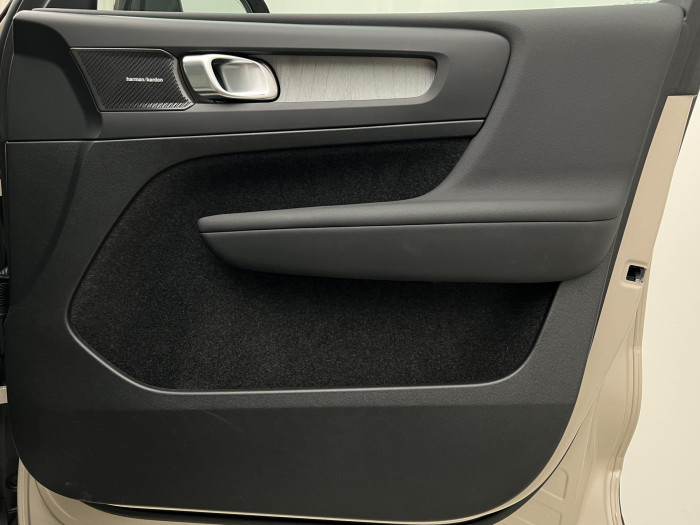 Volvo EX40 ULTRA SINGLE MOTOR EXT. RANGE