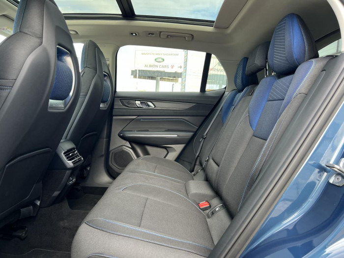 Lynk & Co 01 PHEV DCT Aut 1.maj.