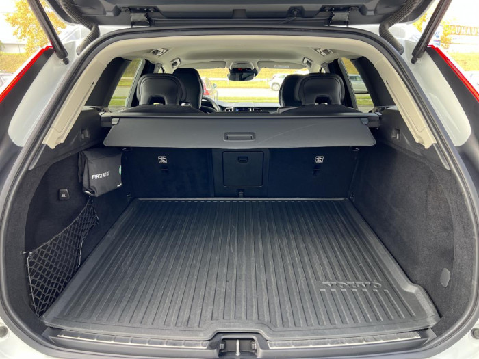 Volvo XC60 B4 AWD MOMENTUM Aut 1.maj. 2.0 Momentum